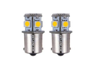 BA15S LED lamp ambergeel - geschikt voor 24 volt gebruikt - interieurverlichting voor vrachtwagen, camper en meer - met 8 SMD LED's - EAN: 7448150290200