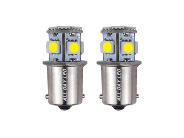 BA15S LED Lampe weiß 5700K - geeignet für 24 Volt Betrieb - Innenbeleuchtung für LKW, Wohnmobil und mehr - mit 8 SMD LED's - EAN: 7448150152133