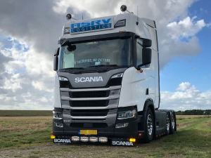 LED spotlight mounted on Scania Next Gen R540 - made by Van Ertvelde Truckstyling