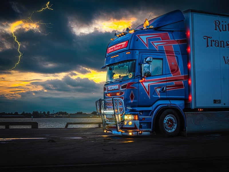 Find your Scania LED lighting here - a wide range for interior and exterior