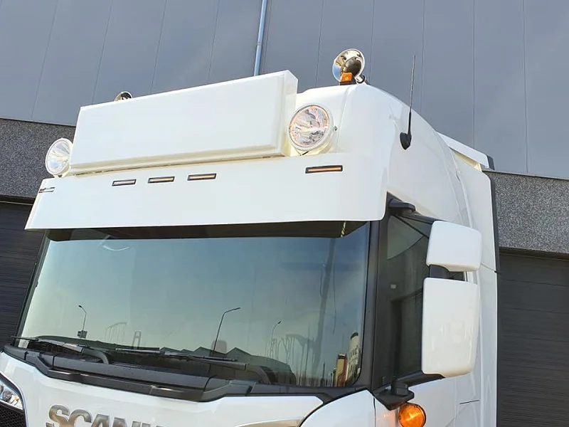 LED lichtreclame voor uw vrachtwagen - SRI LED lichtbak classic 140/40 - gemaakt door Van der Heijden truckstyling