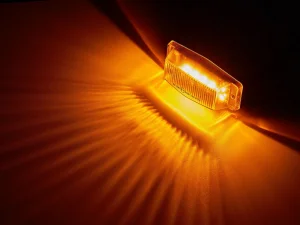 Nedking LED dubbelbrander oranje - voorzien van 8 LED's - enkel geschikt voor 24 volt gebruik - vrachtwagen en trailer verlichting - EAN: 6090428597583