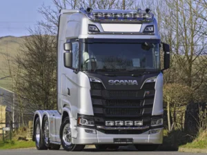 LED lichtplaat op Scania Next Gen met Kelsa beugel