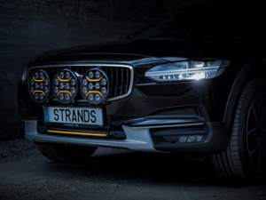 LED lamp op Volvo auto gemonteerd - met oranje en wit LED stadslicht - EAN: 7350133816379