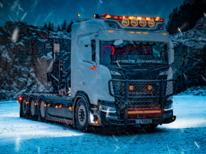 Scania Next Gen Lkw mit Strands LED Scheinwerfer - Siberia OUTLAW 22''