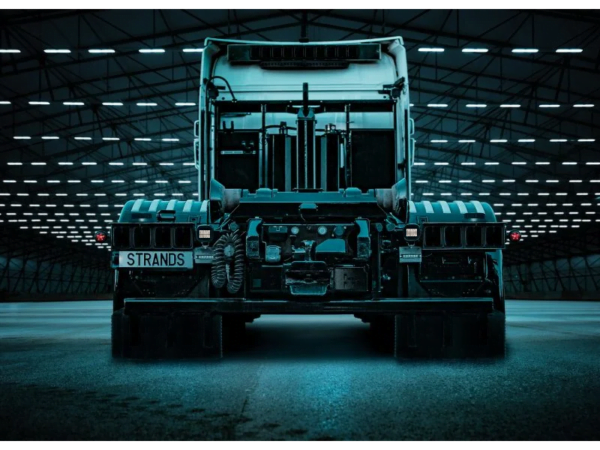 Scania vrachtwagen met Strands President LED werklamp - EAN: 7323030185367