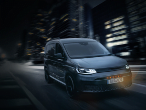 Volkswagen Caddy met Strands Dark Knight NUUK LED bar