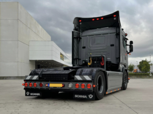 Scania met Deense achterbumper en LED achterlichten 140mm - EAN: 5414184270053