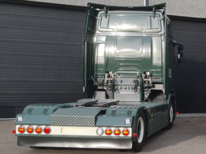 Scania Next Gen mit dänischer Heckstoßstange und LED Hamburger-Leuchten 140 mm – EAN: 5414184270015