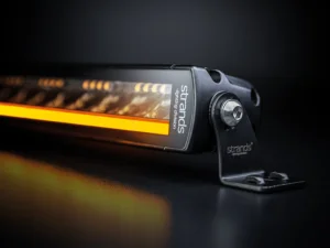 Strands Siberia Night Guard einreihig 20 Zoll – LED Stange 20 Zoll mit Standlicht und eingebautem Blitz – für 12- und 24-Volt-Nutzung – LED Scheinwerfer für PKW, LKW, Wohnmobil, Traktor und mehr – EAN: 7323030189600