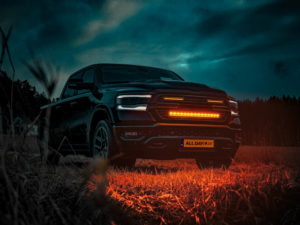 Strands Dodge Ram 1500 met LED bar.