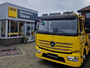 Mercedes Atego vrachtwagen met Strands Siberia LED bar.