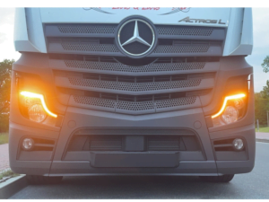 Mercedes Actros LED Tagfahrlicht ORANGE - passend für LED und Xenon-Scheinwerfer - ab Baujahr 2020 - EAN: 6090549690613