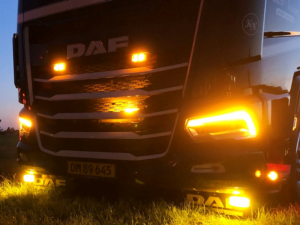 DAF NG LED daytime running lights ORANGE - LED DRL unit for DAF XF, XG and XG+ - suitable for models from 2021+ - EAN: 6090543927906
