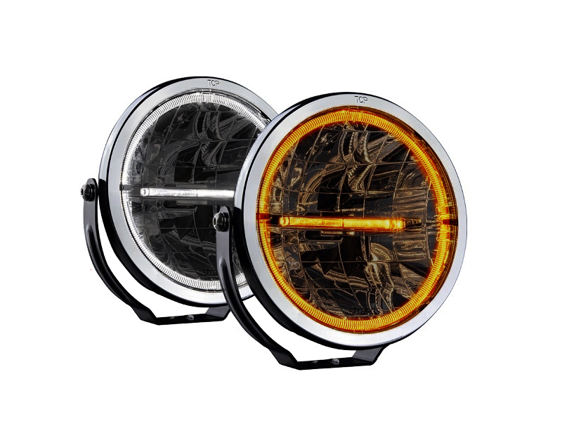 Strands Ambassador, vollständiger LED-Scheinwerfer mit dunklem Glas – Dark Knight EDITION – mit farbwechselbarem LED-Standlicht – für 12- und 24-Volt-Verwendung EAN: 7323030186753