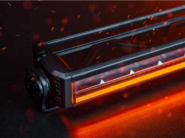 Strands Firefly LED bar 20 inch - kenteken brede LED bar voor 12 en 24 volt gebruik met 14 LED punten - geschikt voor auto, vrachtwagen, camper, tractor en meer - EAN: 7350133816461