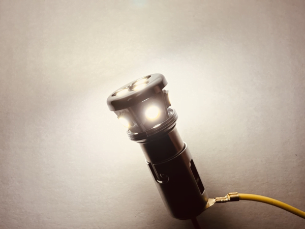 BA15S LED lampen set WARM WIT - lamp met 15mm bajonet aansluiting voor 12 en 24 volt - single functie lamp voor auto, vrachtwagen, aanhanger, camper, tractor en meer - EAN: 5414184212213