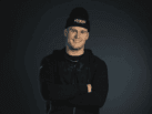 Strands beanie schwarz - Logo-Patch - Strickmütze - One Size - bequem und dehnbar - für den täglichen Gebrauch - Strands Merchandise - SLD20141
